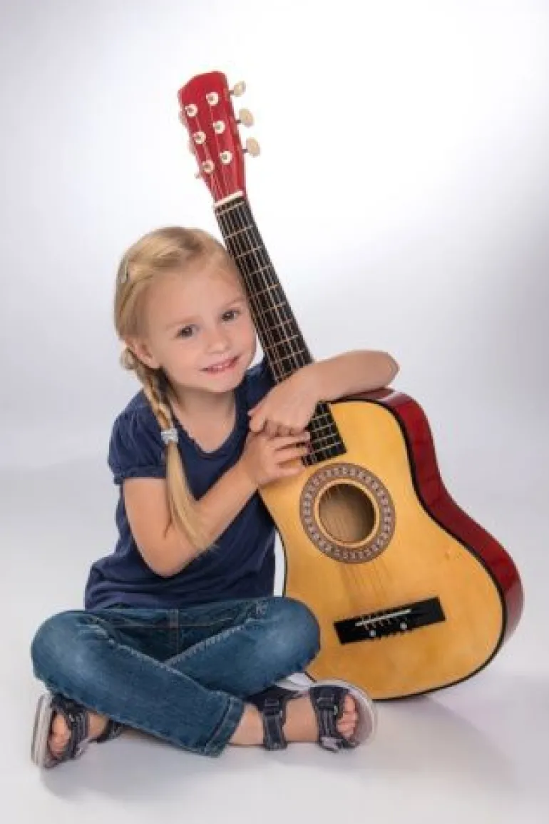 Boogie Bee Holzgitarre mit 6 Saiten, 75 cm | Teddy Toys Kinderwelt