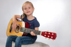 Boogie Bee Holzgitarre mit 6 Saiten, 75 cm | Teddy Toys Kinderwelt