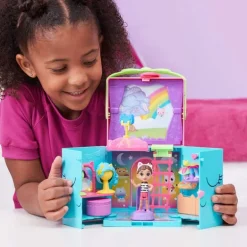 Gabby‘s Dollhouse, tragbares Spielset mit Regenbogenschrank und G | Teddy Toys Kinderwelt