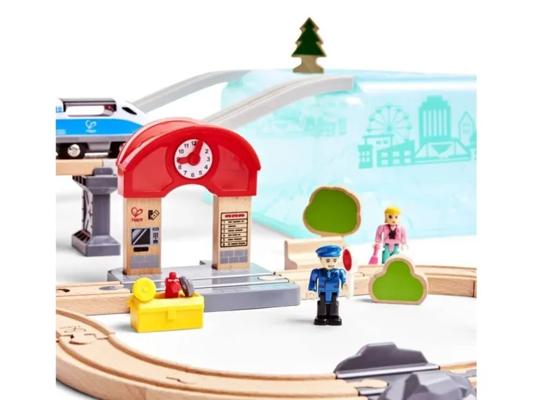 Hape Stadtbahn Set in Aufbewahrungsbox | Teddy Toys Kinderwelt