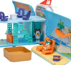 Moose Toys BLUEY HOLIDAY 3in1 Set Airplane, Boat Hotel | Teddy Toys Kinderwelt