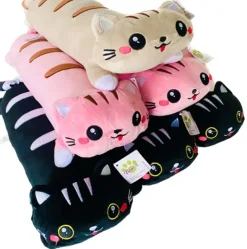 Rüdiger Gerhardt - Plüschkatze Kawaistil 50 cm 1 Stück, sortiert | Teddy Toys Kinderwelt