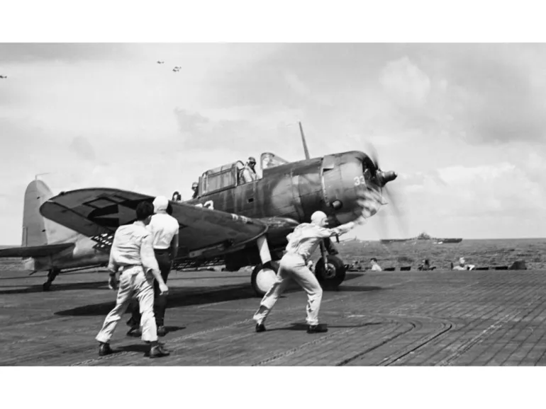 Revell Modellbau - SBD-5 Dauntless Navyfighter | Teddy Toys Kinderwelt