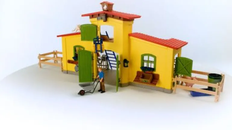 schleich® Farm World 42605 Großer Stall mit Tieren und Zubehör | Teddy Toys Kinderwelt